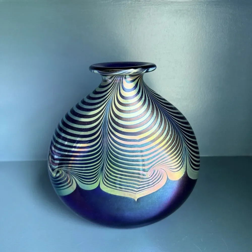 Steven Correia Signed Cobalt Iridescent Pulled Feather Art Glass Flask Vase 8.5